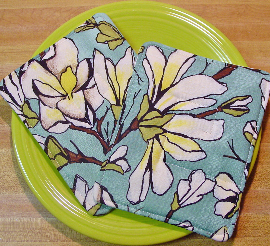 Pot Holders Magnolia Laura Gunn Two Quilted Pads Insulated And
